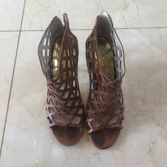 Michael Kors 36.5 Leather Heels Gorgeous Color - Picture 2 of 6